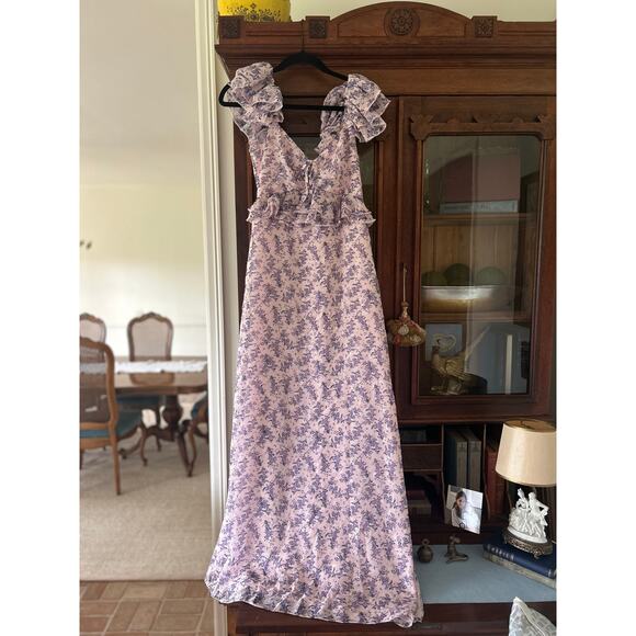 River Island Floral Frill Sleeveless Dress
Size US 4 NWT - Picture 1 of 7